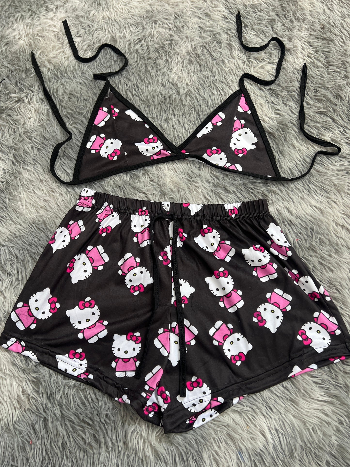 Hello Kitty fondo negro top con short unitalla de brush