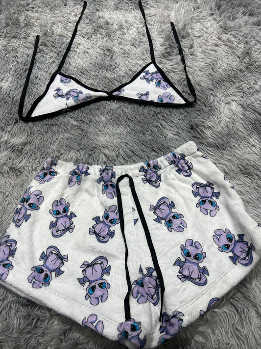 Chimuelo fondo blanco Top con short unitalla de afelpad