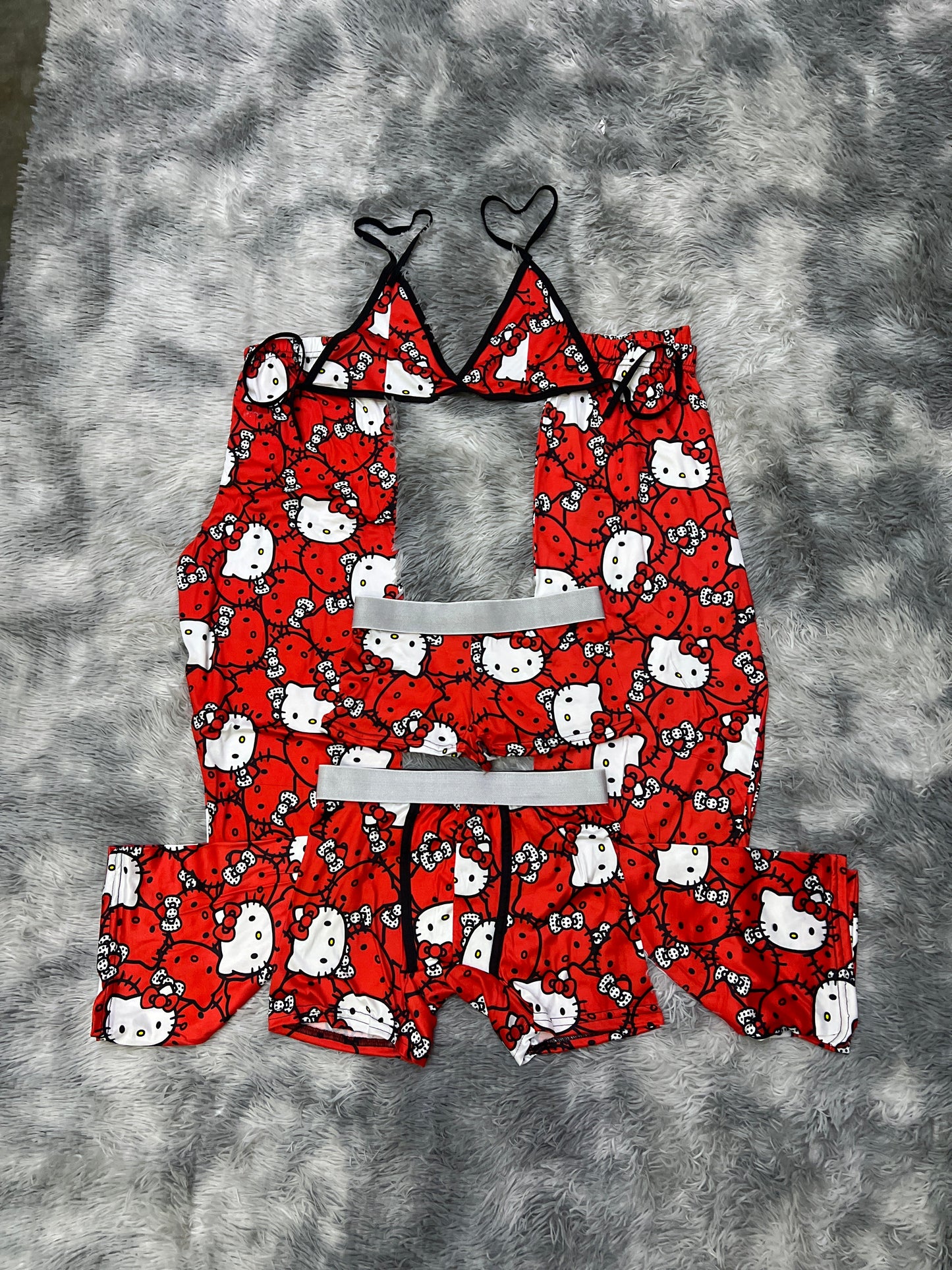Hello Kitty Rojo Duo de pijama de 5 piezas.
