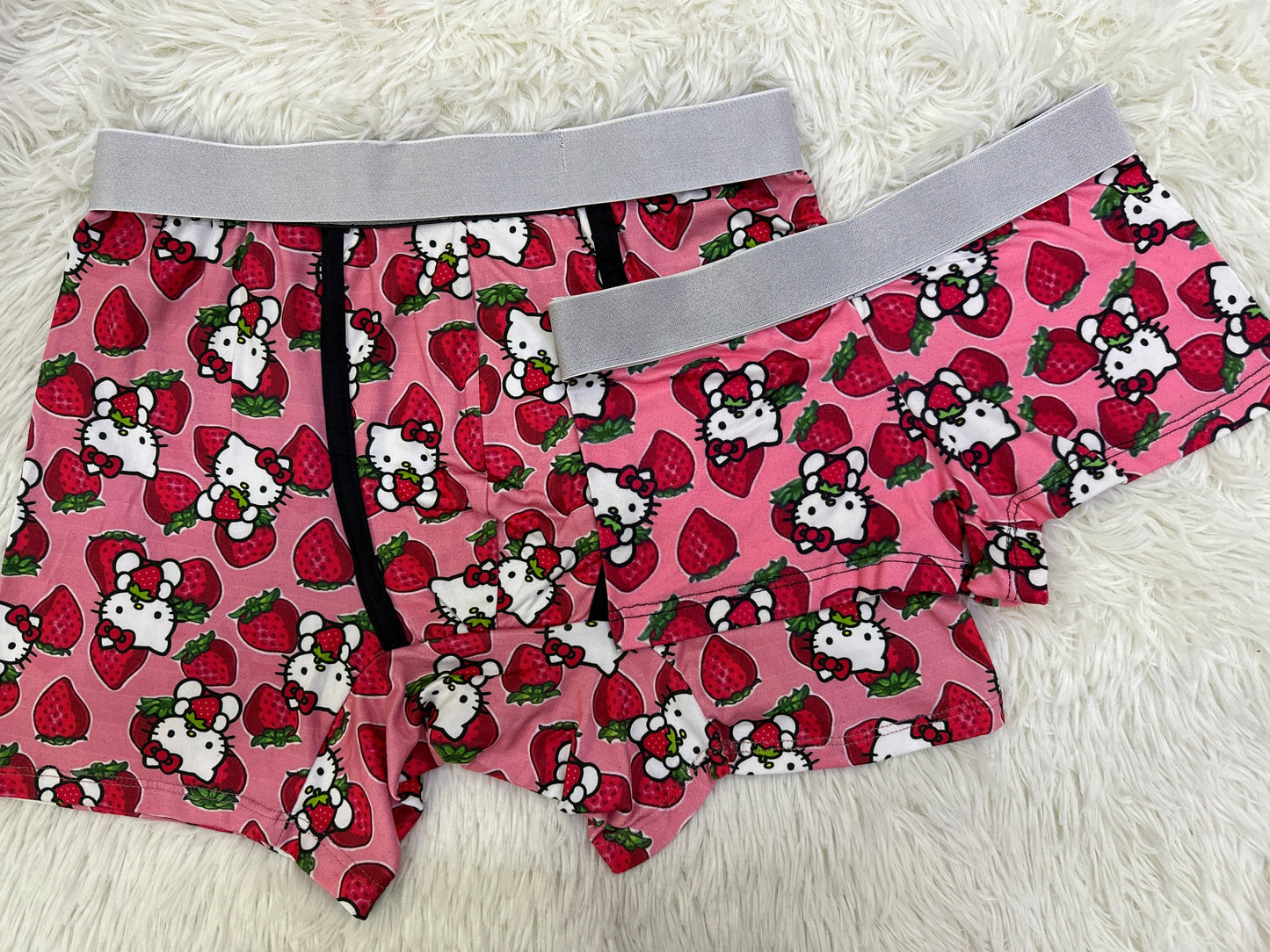 Hello Kitty Strawberry Print Rosa Duo XL
