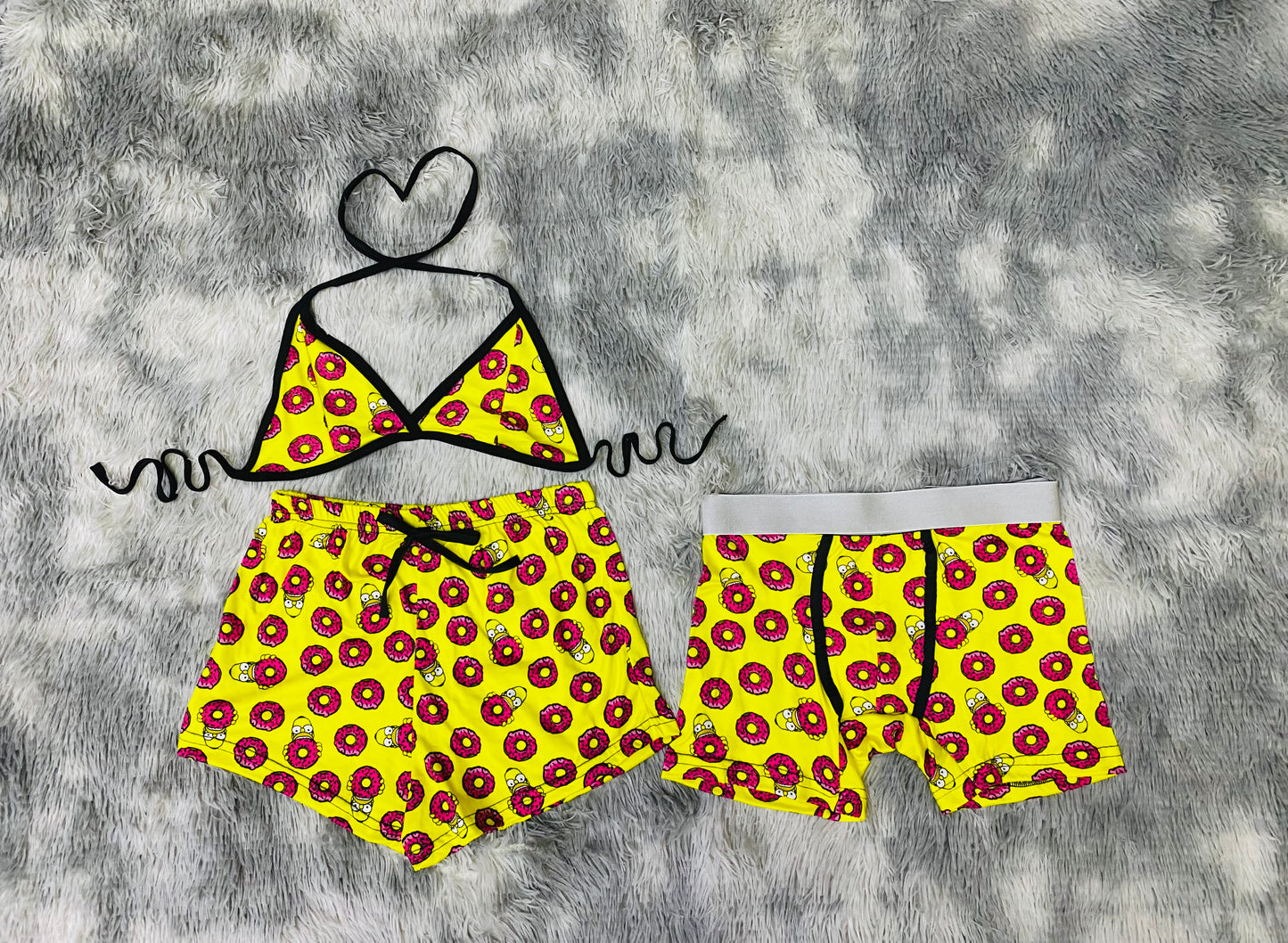 short con top y Bóxer Homero (Fondo Amarillo)