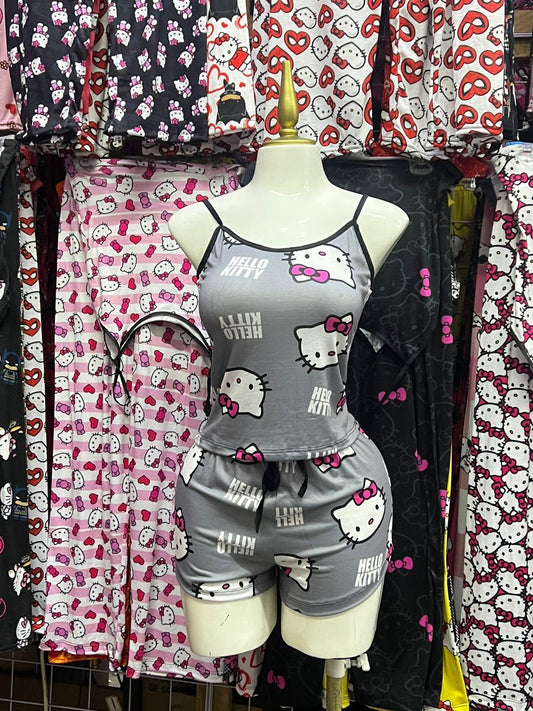 hello kitty caras gris blusa con short