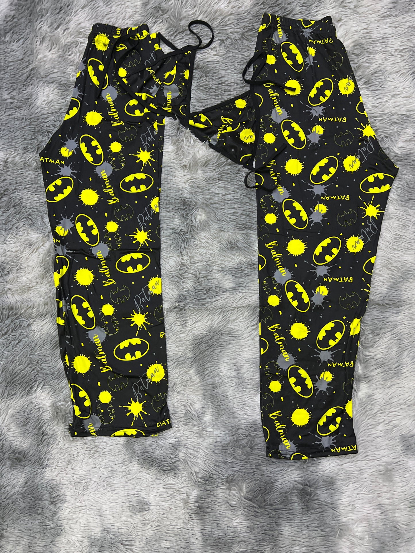 Batman Pijama Amarillo Duo de pijama afelpada.