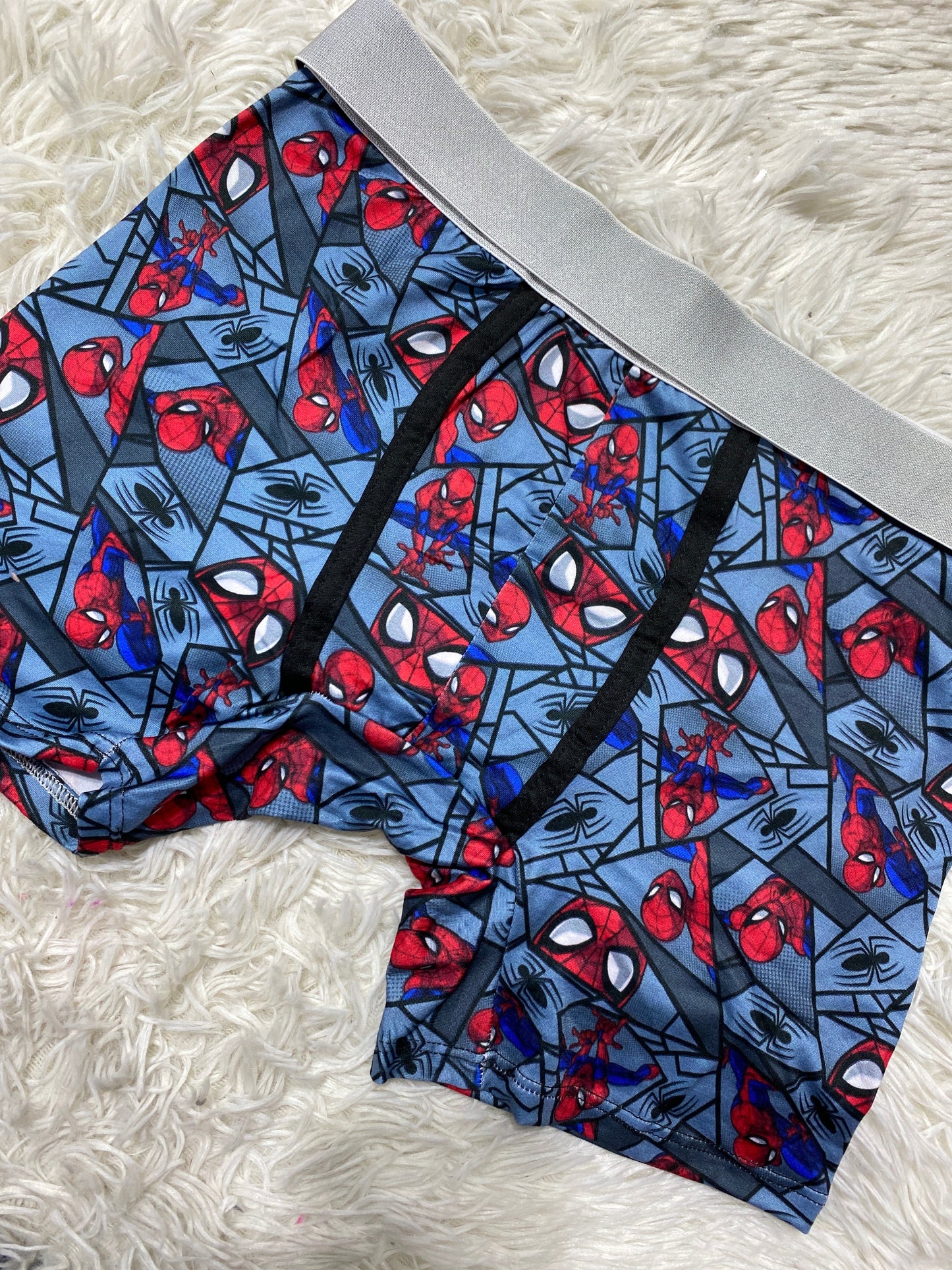 Boxer de caballero spider man