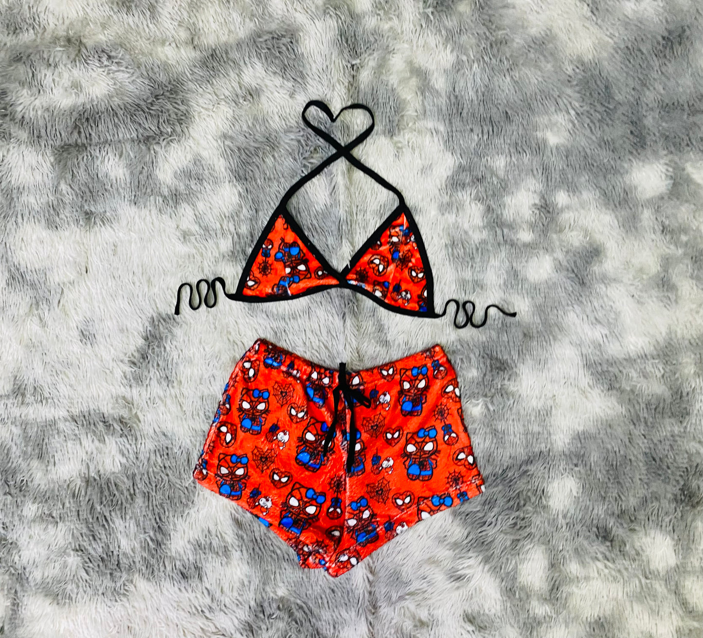 Short con top afelpado Kitty Spiderman