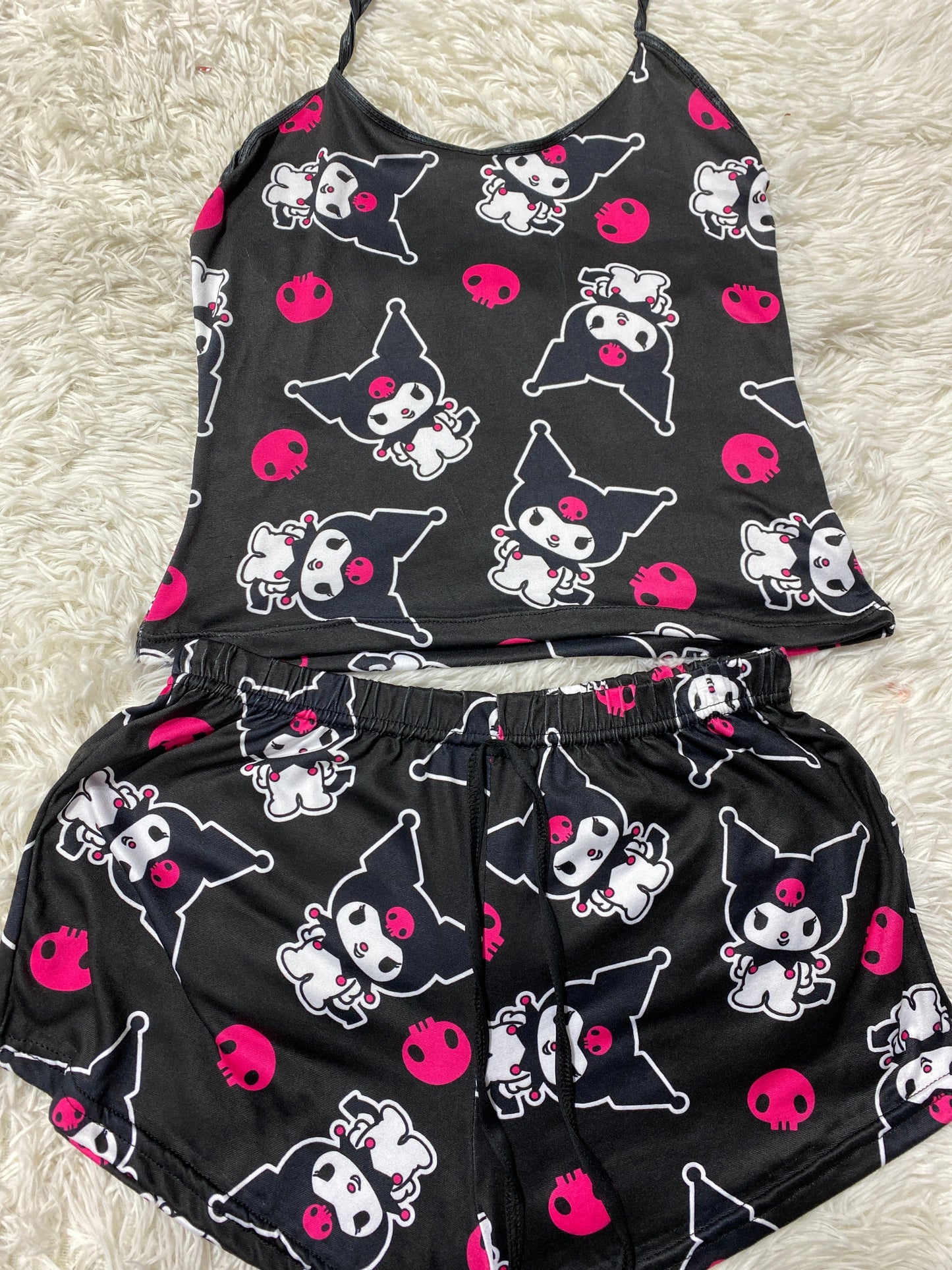 Kuromy calaveras rosas blusa con short