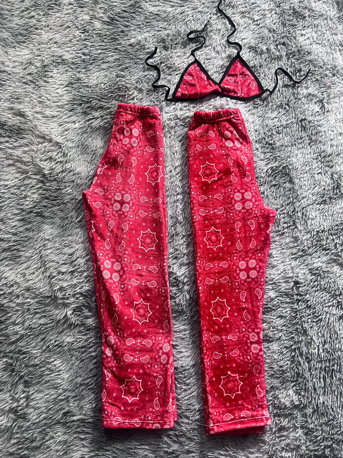 Paliacate Rojo Con Blanco Duo De Pijama Afelpada