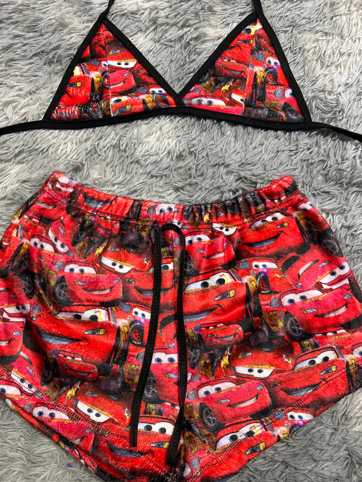 McQueen Top Con Short Unitalla De Afelpado