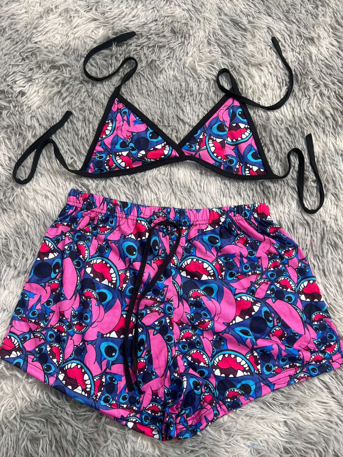 Stich risa top con short unitalla de brush