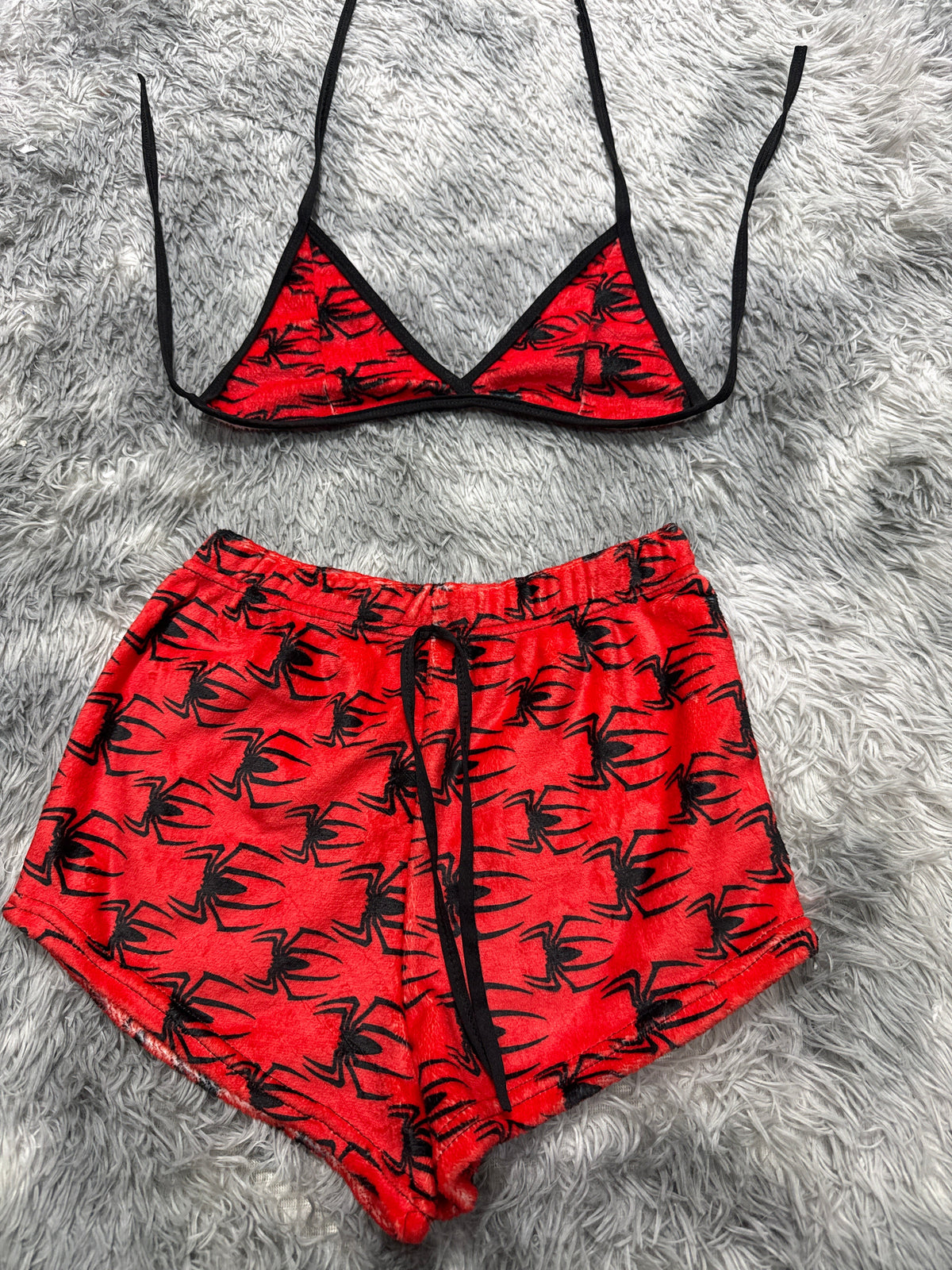 Arañas Fondo Rojo Top Con Short Unitalla De Afelpado