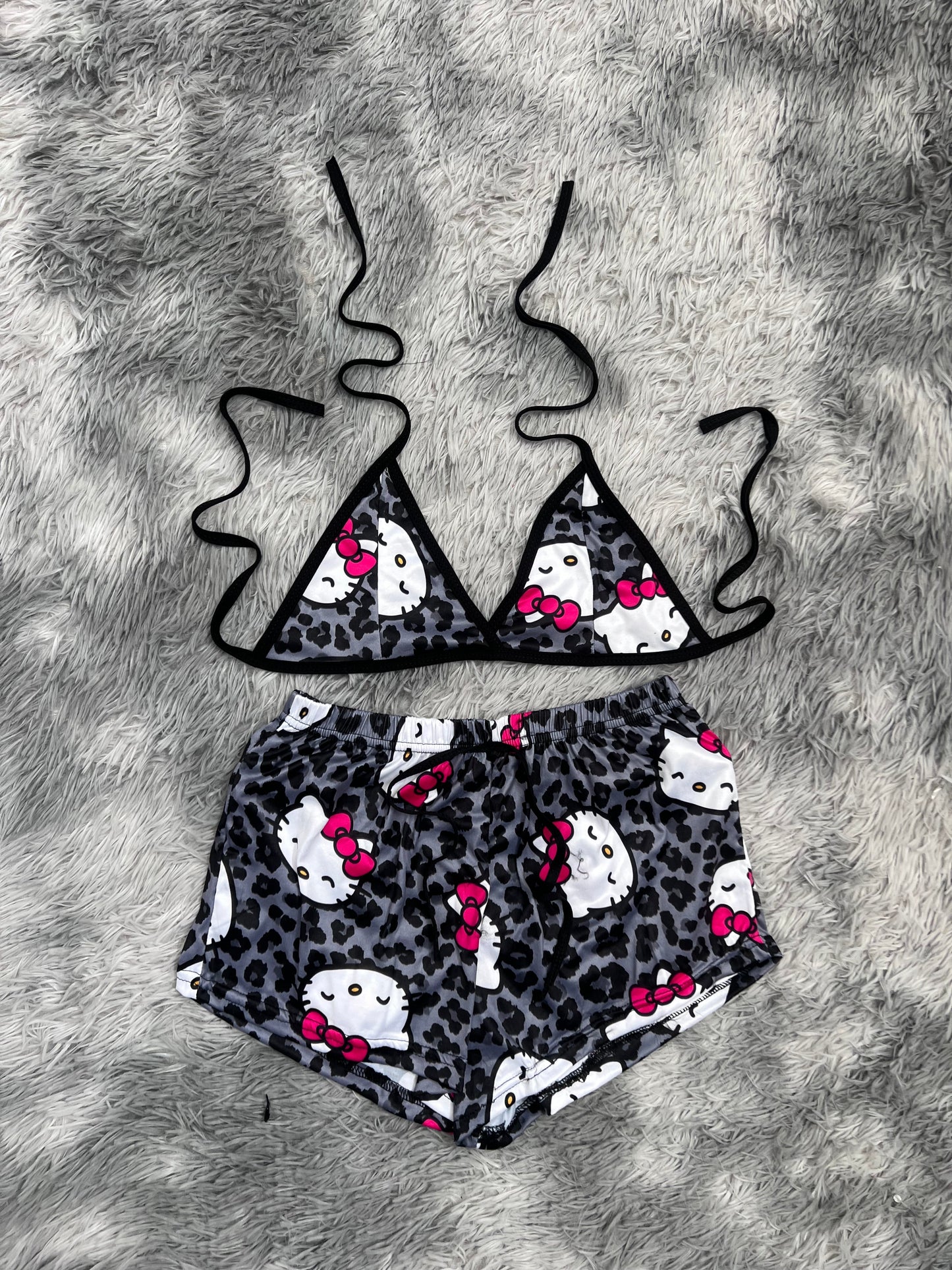 hello kitty animal print gris top con short unitalla de brush