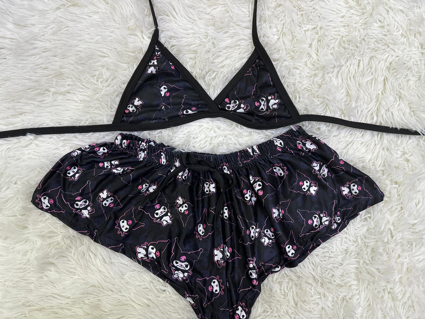 Kuromi Print Shorts Morado duo short con top
