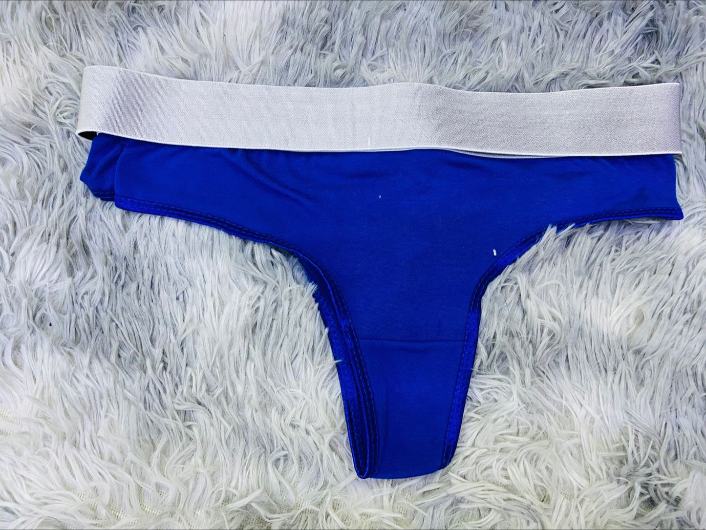 Tanga para dama en colores lisos.