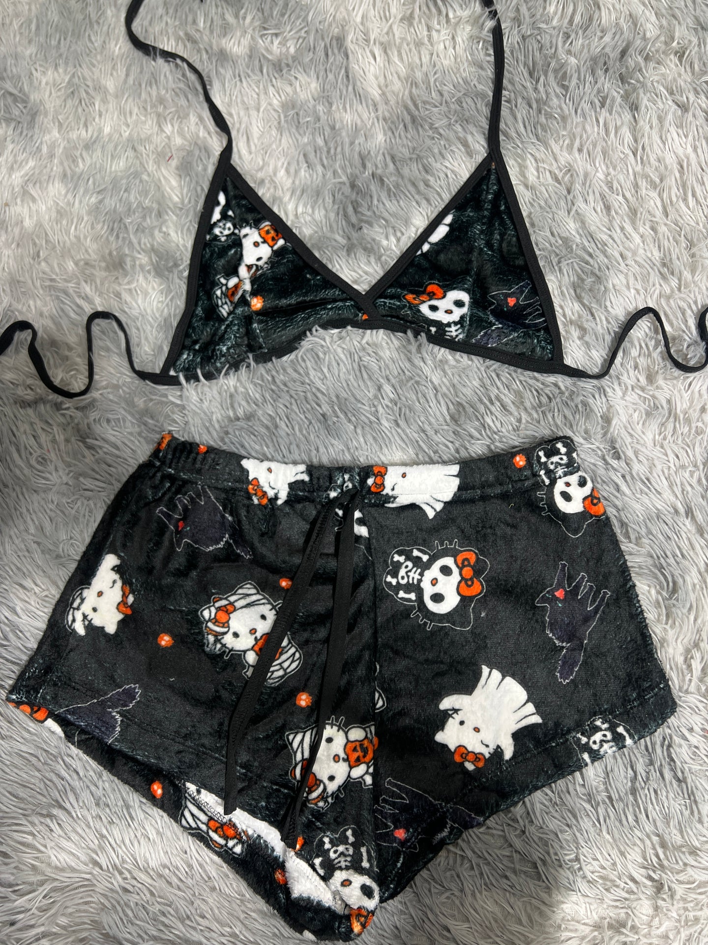 Hello kitty halloween Top con short unitalla de afelpado