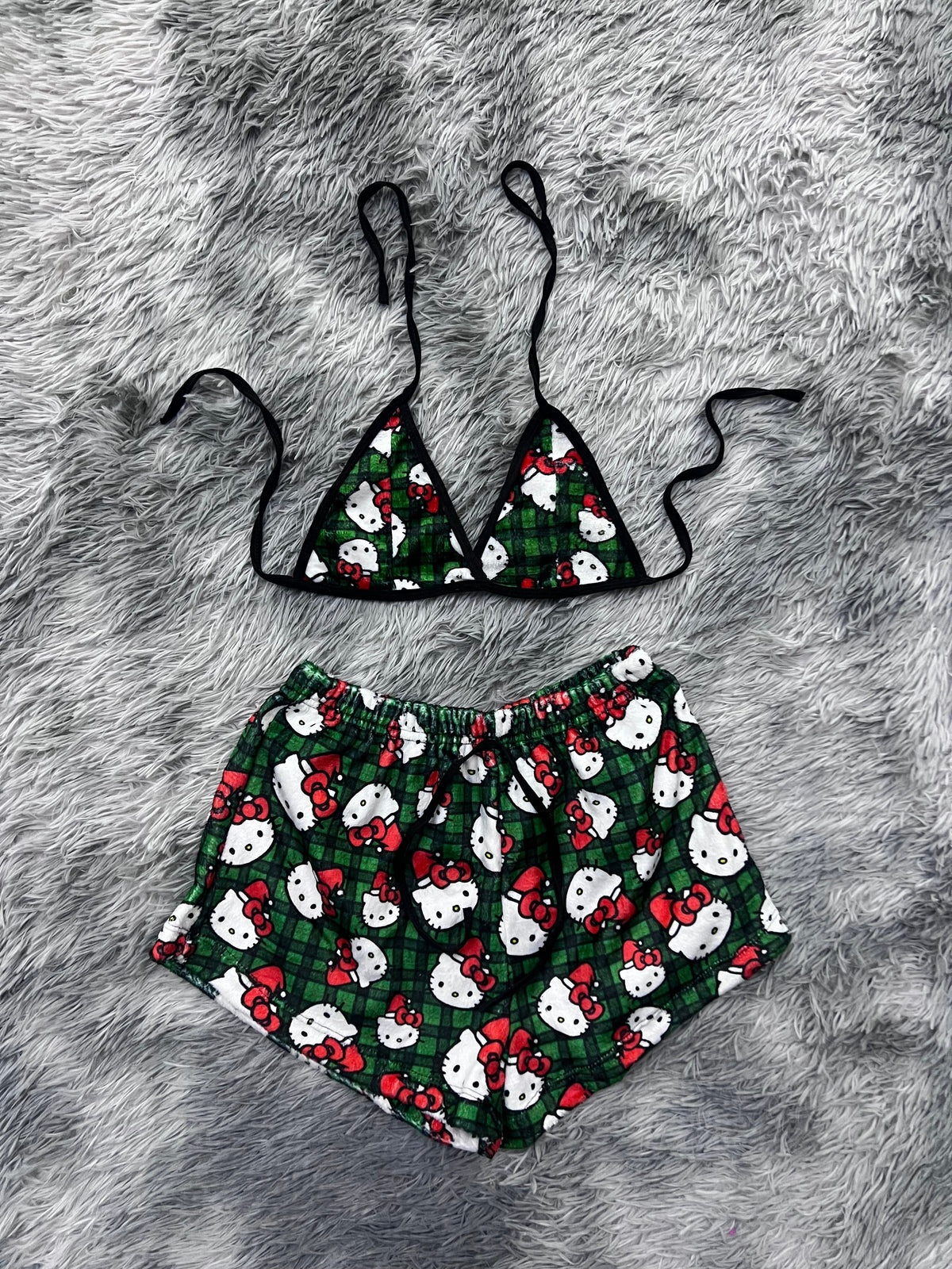 Hello Kitty Navideño Top Con Short Unitalla De Afelpado