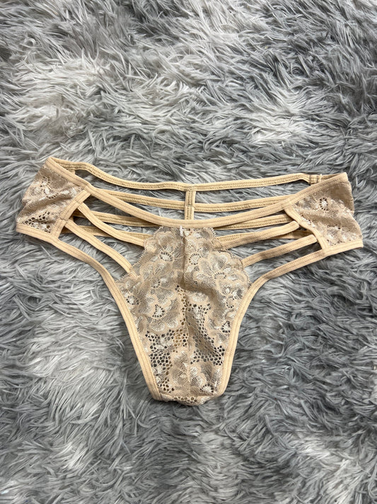 tanga de líneas beige