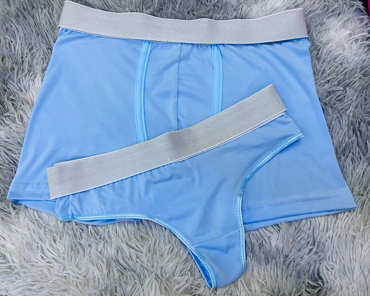 Boxer con tanga en color azul cielo.