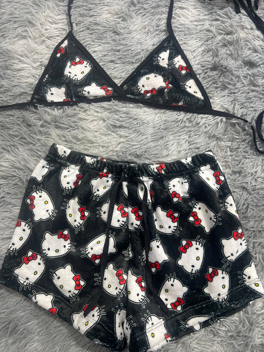 Hello Kitty Caras Top Con Short Unitalla De Afelpado