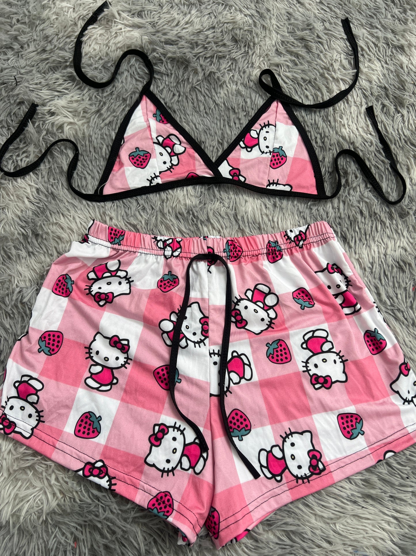 Kitty cuadros rosas y blancos con fresa top con short unitalla de brush