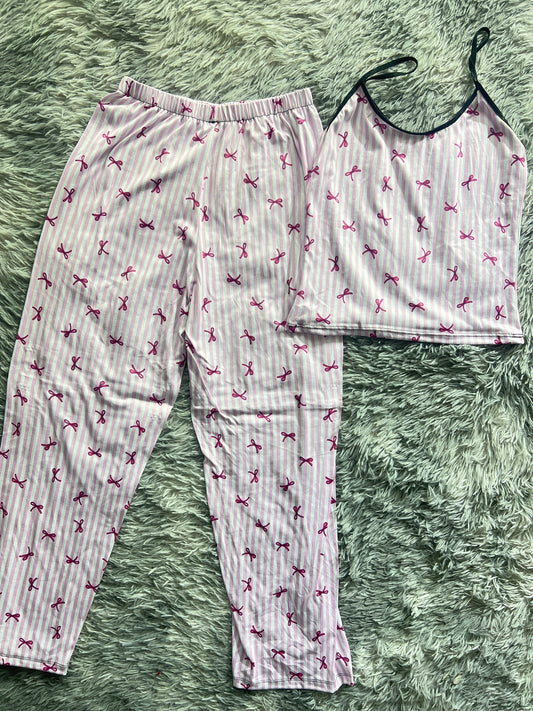 Moños Rosa Blusa Con Pantalón Pijama De Dama