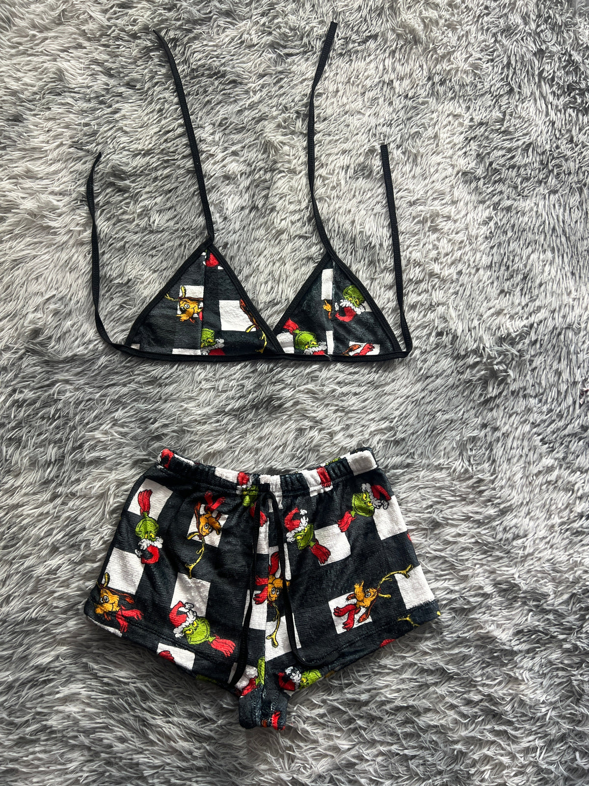 El Grinch Navideño Fondo Blanco Con Negro Top Con Short Unitalla De Afelpada