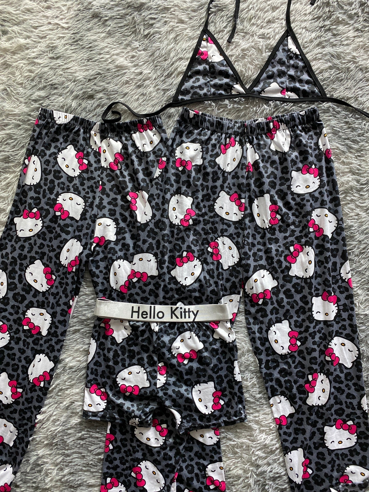 Hello Kitty animal print negro pijama 5 piezas