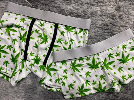 Marihuana fondo blanco duo con boxer XL