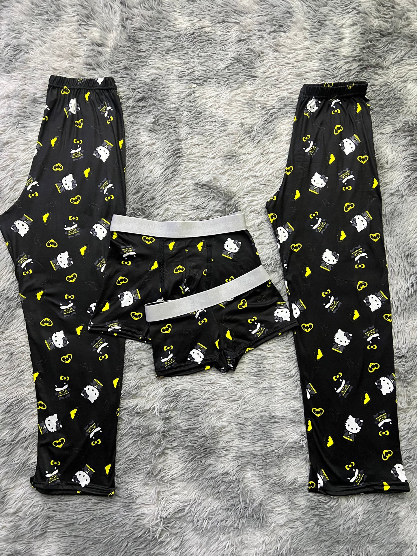 Hello Kitty Multicolor Duo de pijama de 5 piezas.