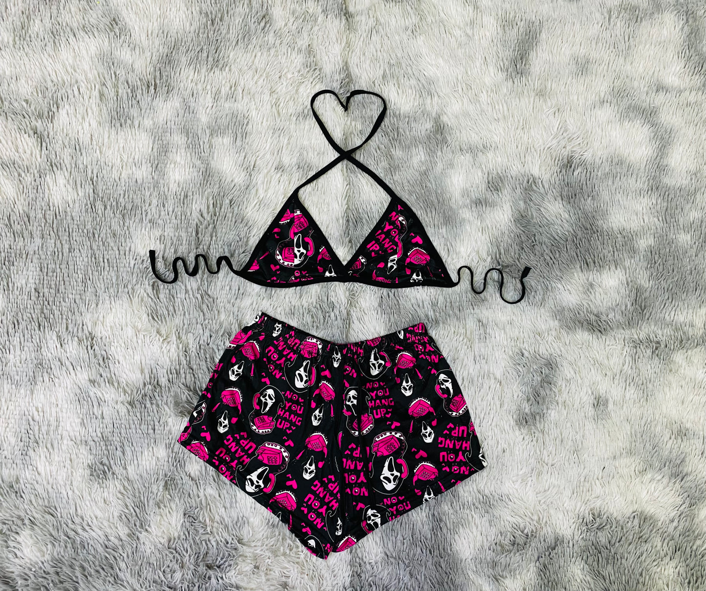 short con top Scream