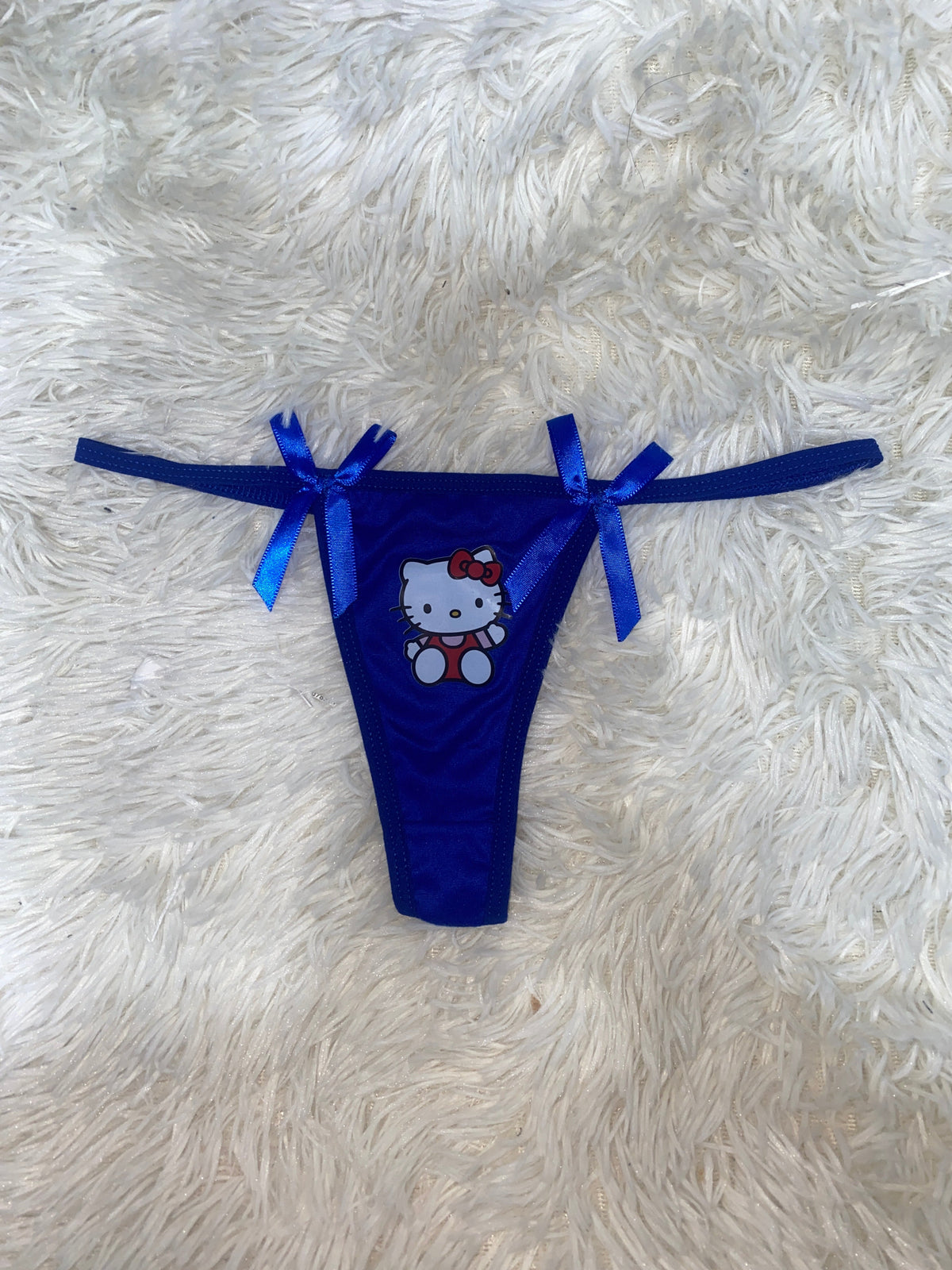 Tanga De Dama Delgada  Hello Kitty Azul Rey