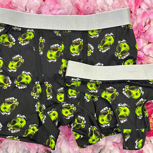 Alien smoking matching couples underwear XL - Fundies