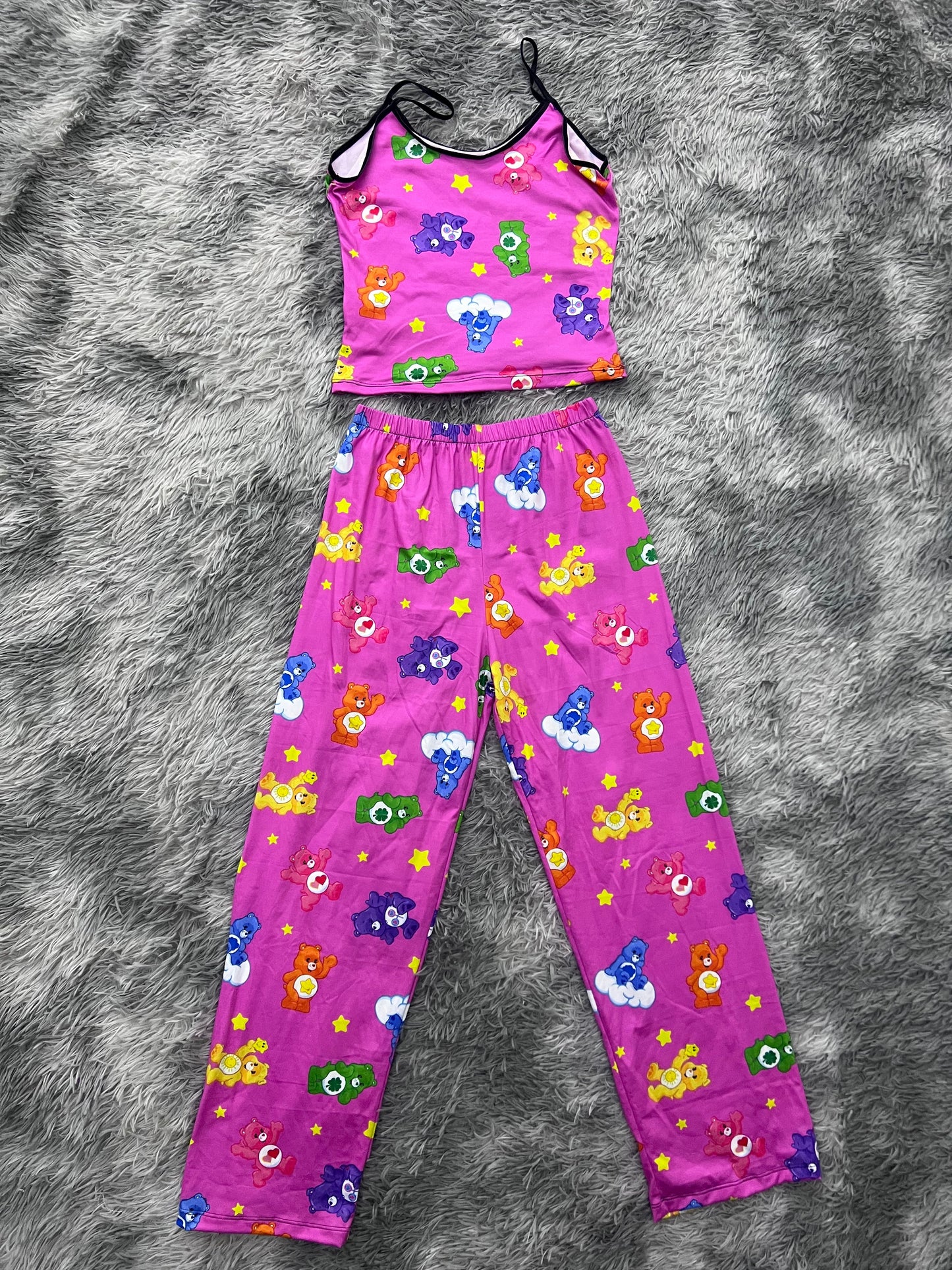 osito cariñosito fondo rosa blusa con pantalón pijama de dama