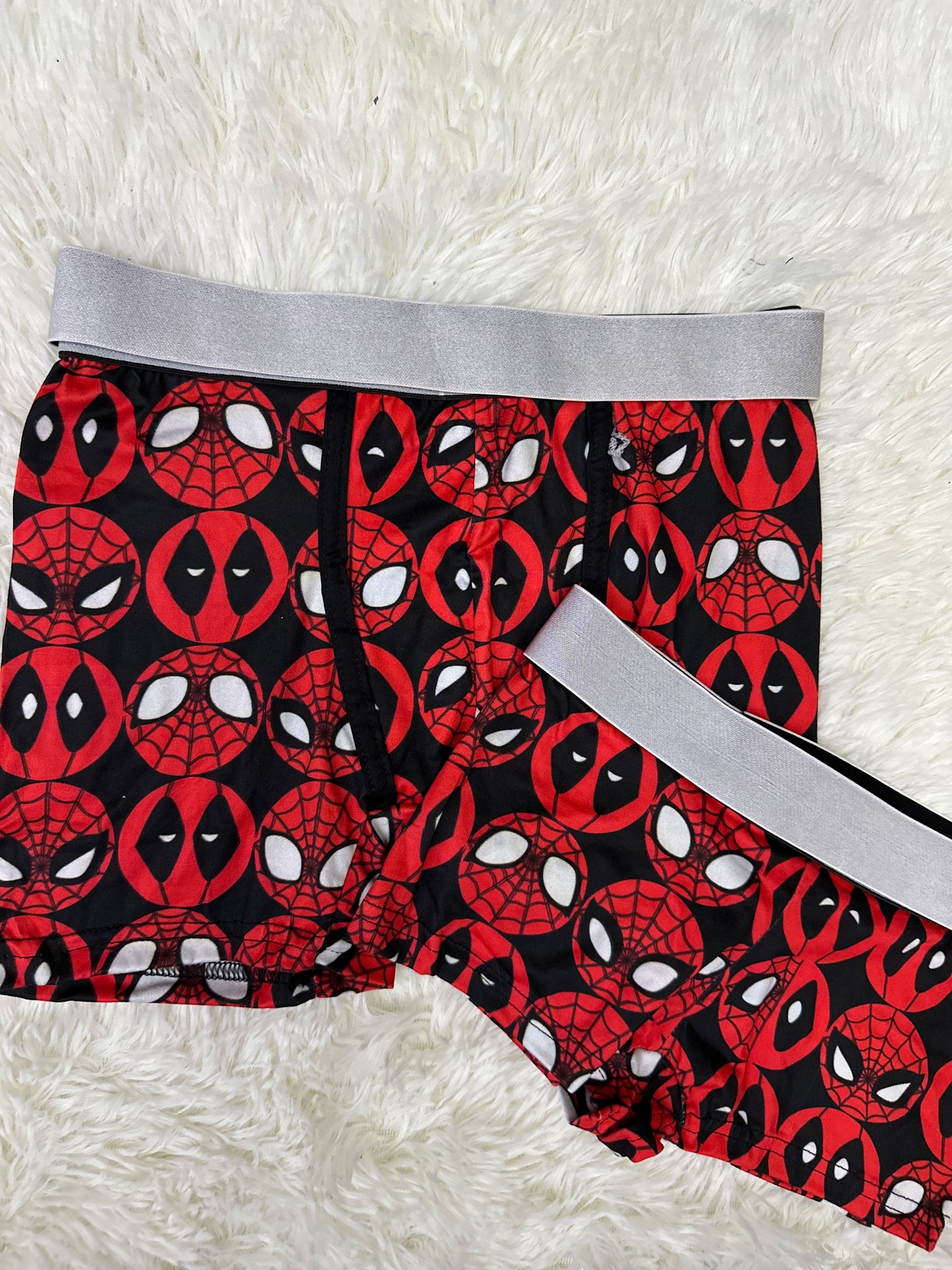 Spiderman y deadpool pijama 5 pcs