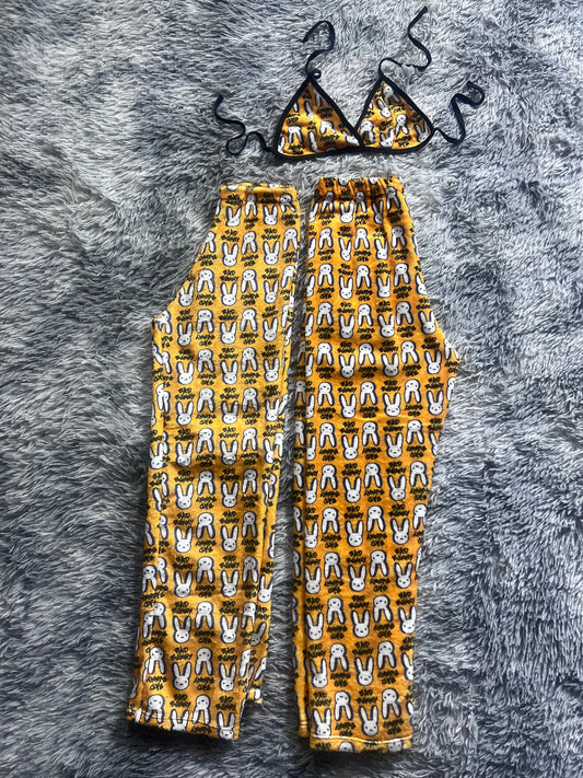 Bad Bunny Conejo Fondo Naranja Duo De Pijama Afelpada