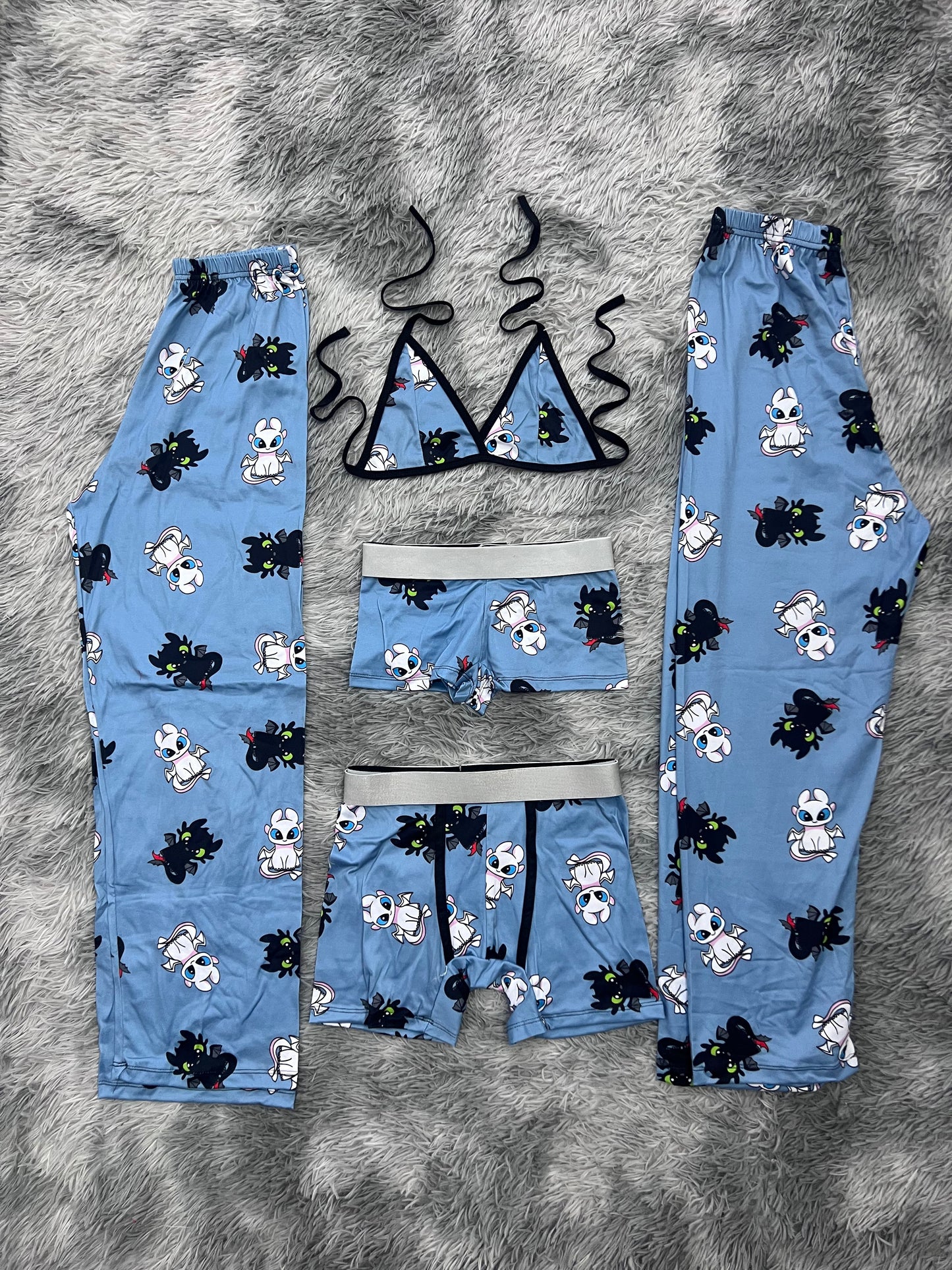 chimuelo y su novia fondo azul pijama 5 piezas