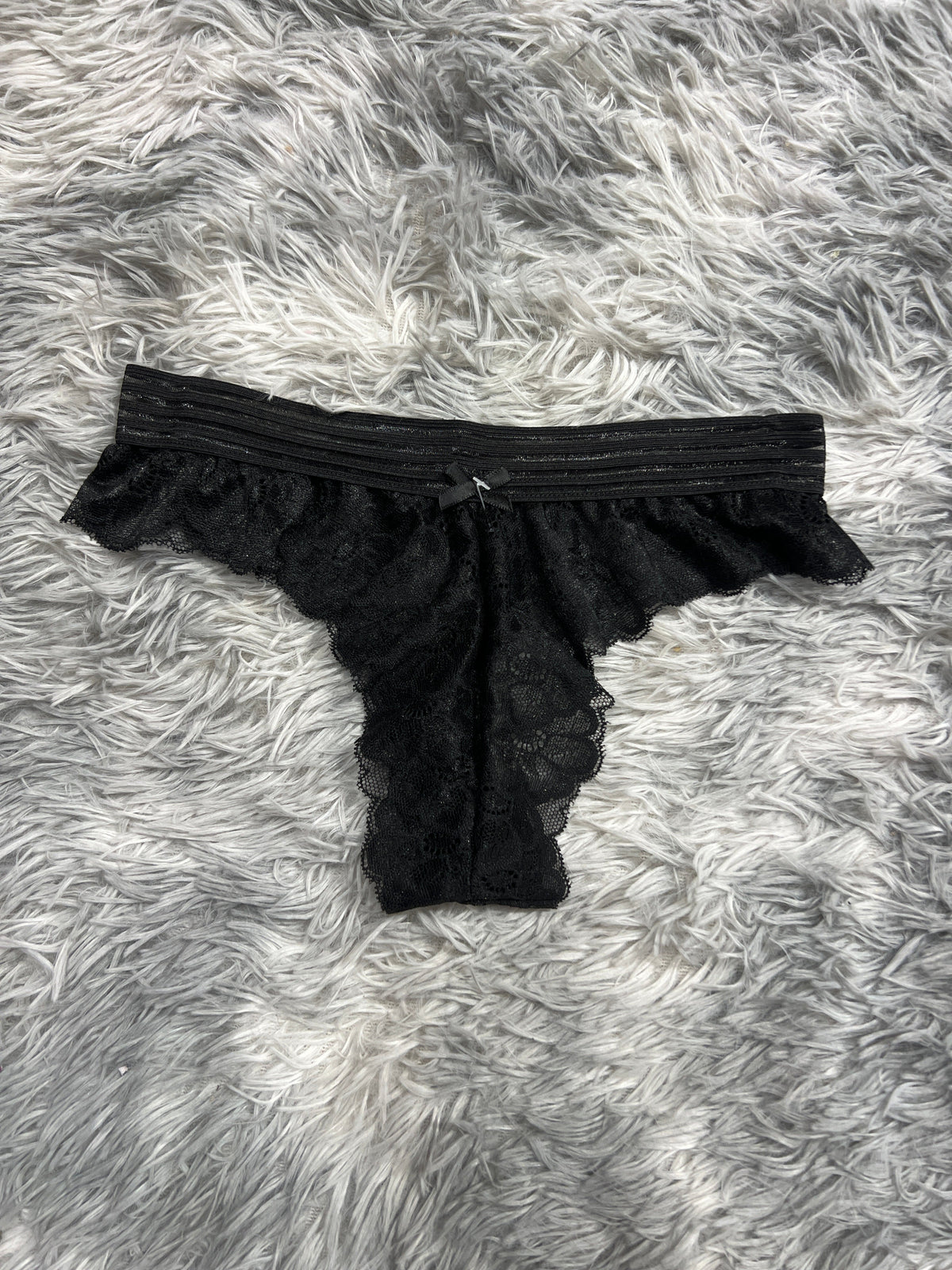 Líneas Negras Resorte Tanga De Dama