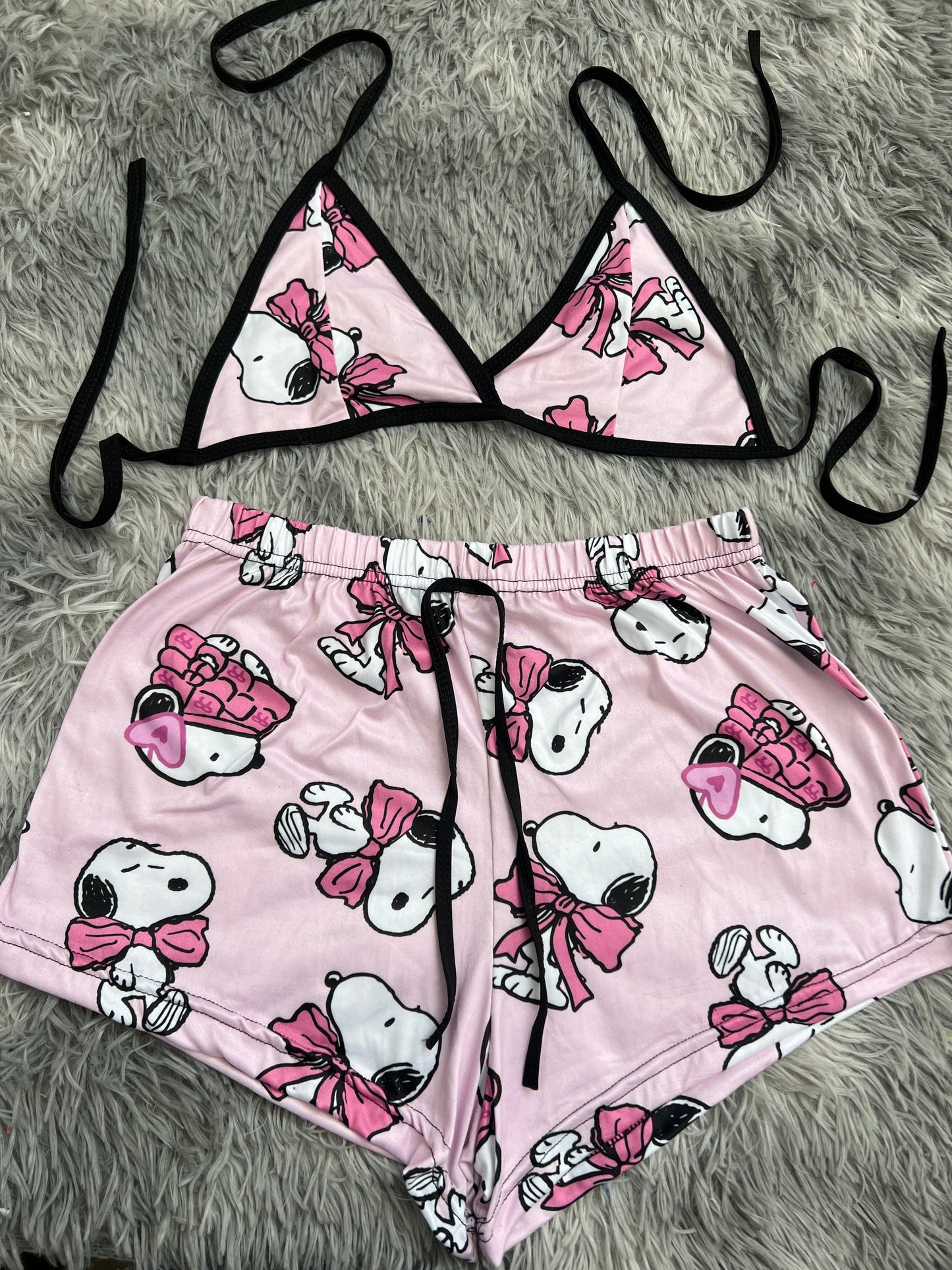 Snoopy fondo rosa claro top con short unitalla de brush