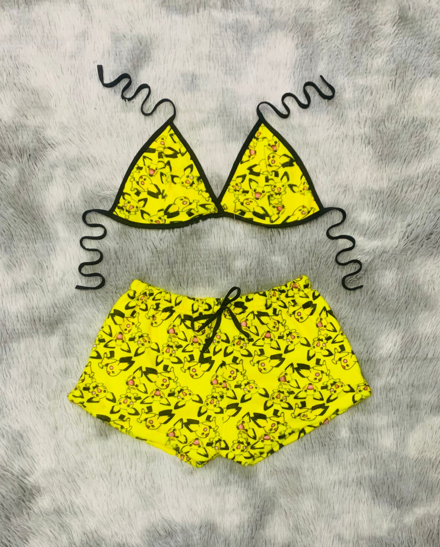 Short con top afelpado Pikachu