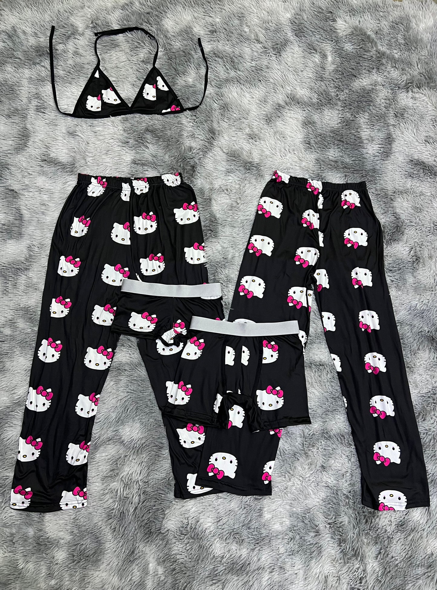 Hello Kitty Negro Duo De Pijama De 5 Piezas.