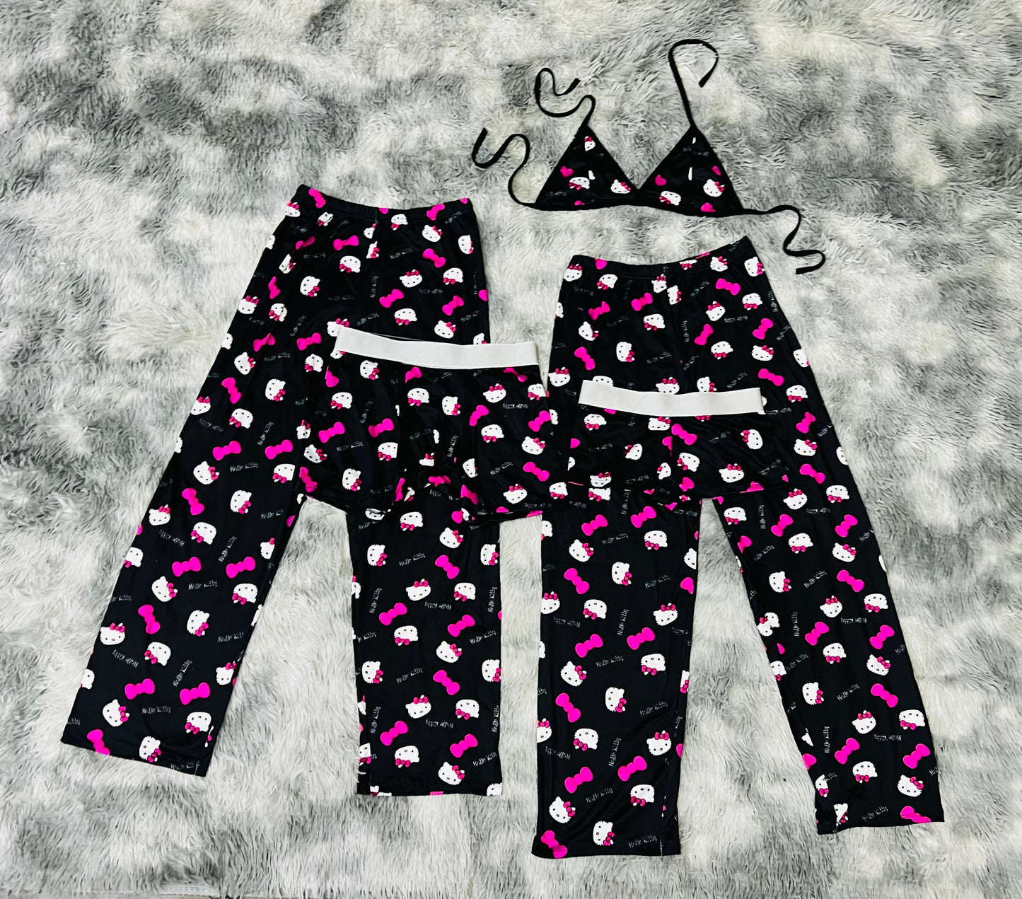 Hello Kitty Rosa Duo de pijama de 5 piezas.