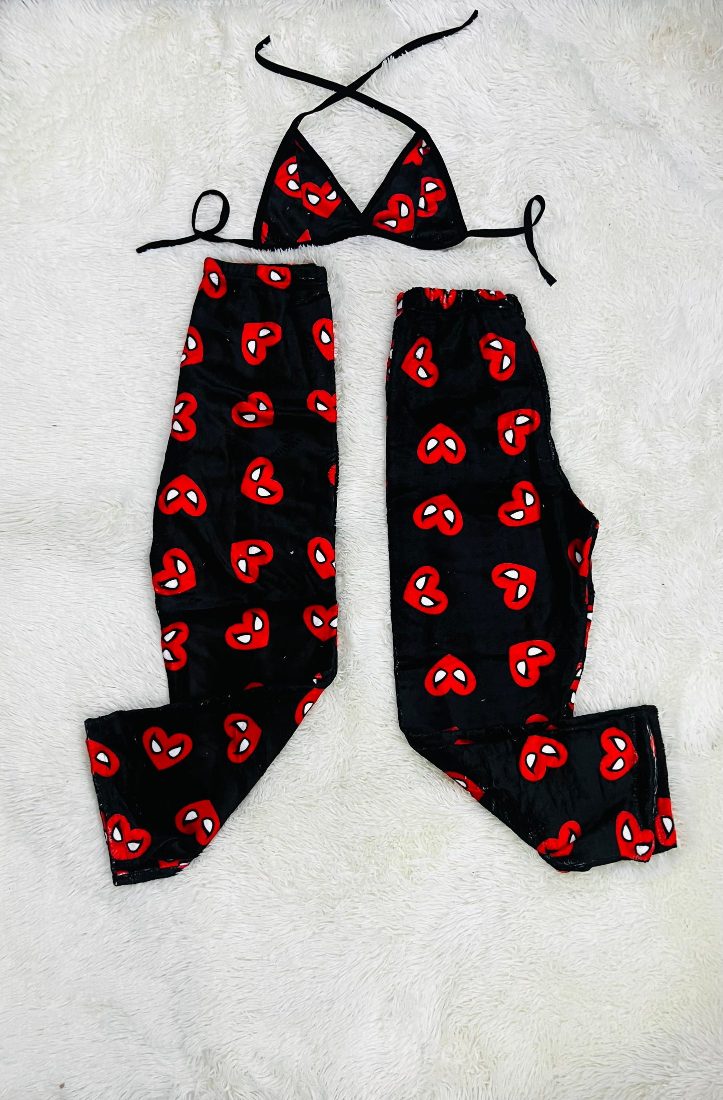 Spider Peluche Pijama Rojo Duo de pijama afelpada.