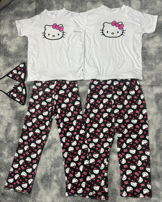 Hello Kitty Dots Negro Duo de pijama afelpada.