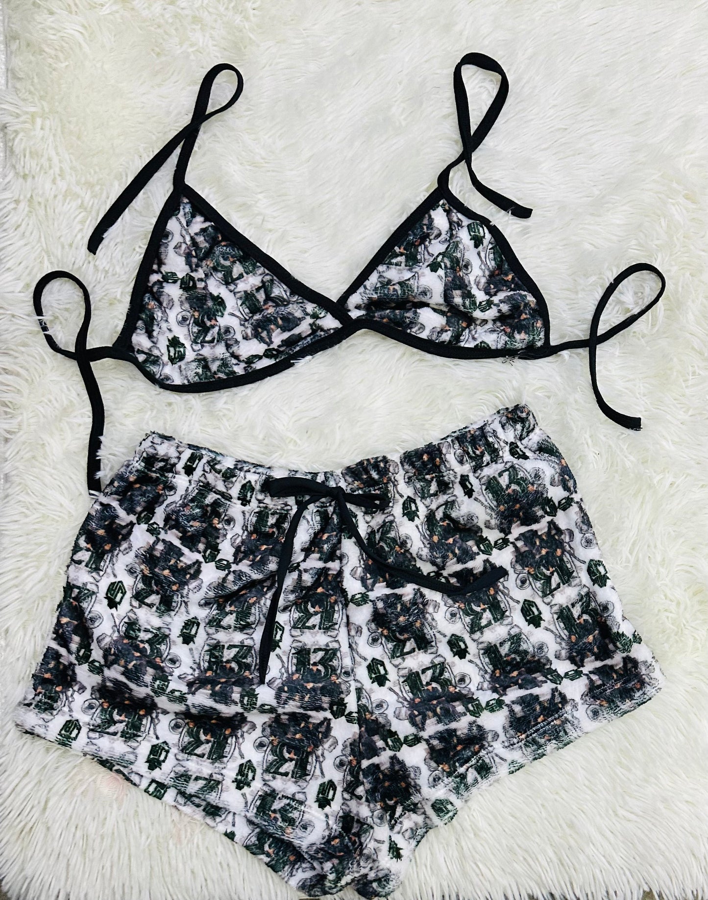 Top Afelpado Gris short con top