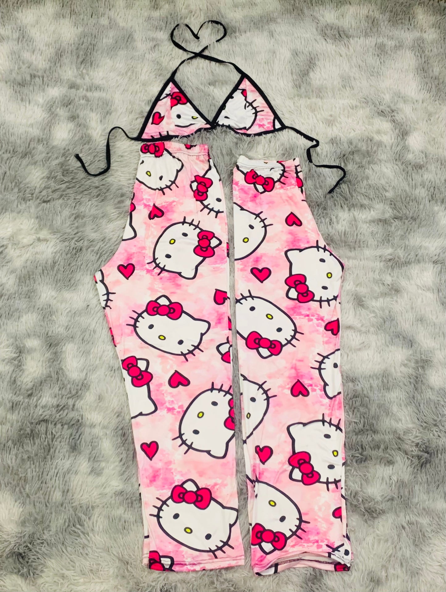 Hello Kitty Rosa Duo de pijama de 5 piezas.
