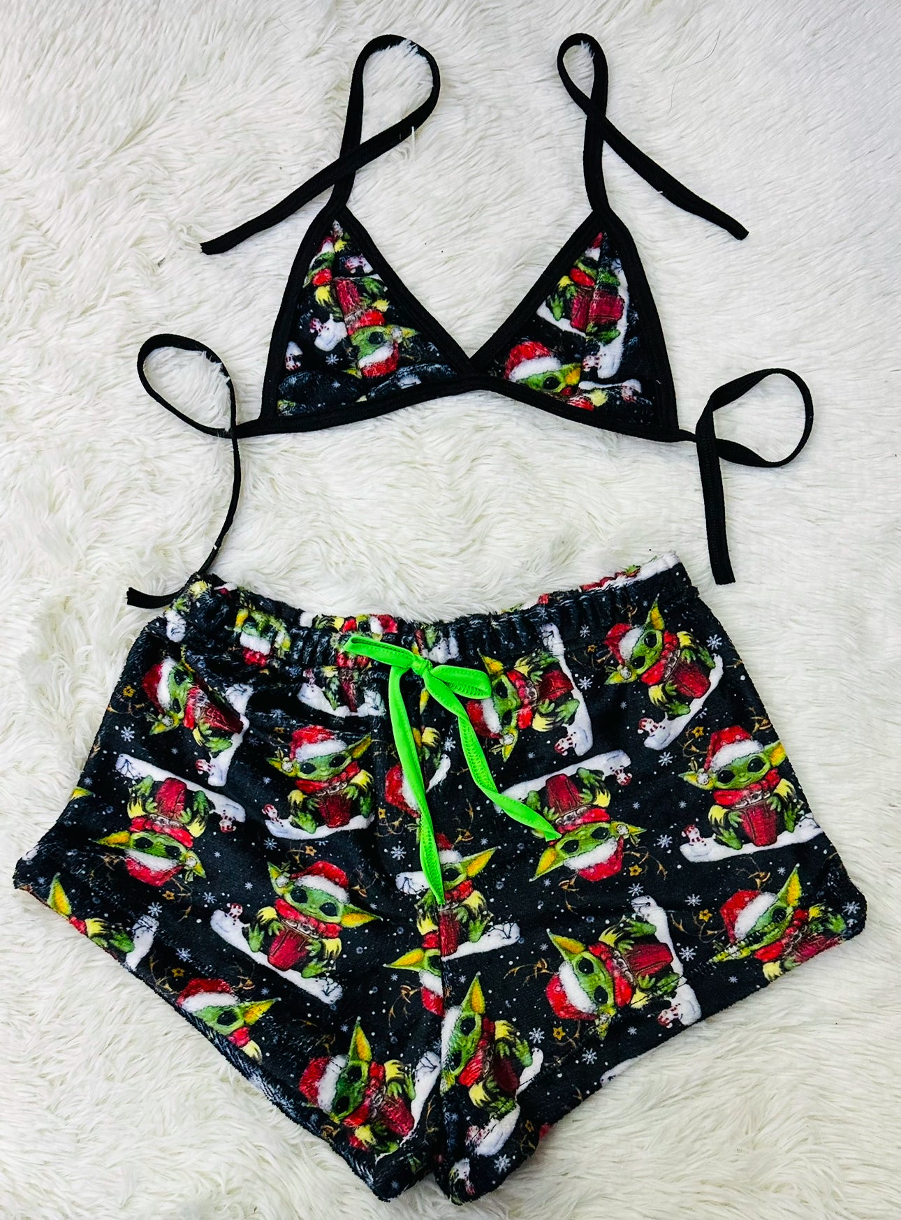 Short con top afelpado navidad Baby Yoda