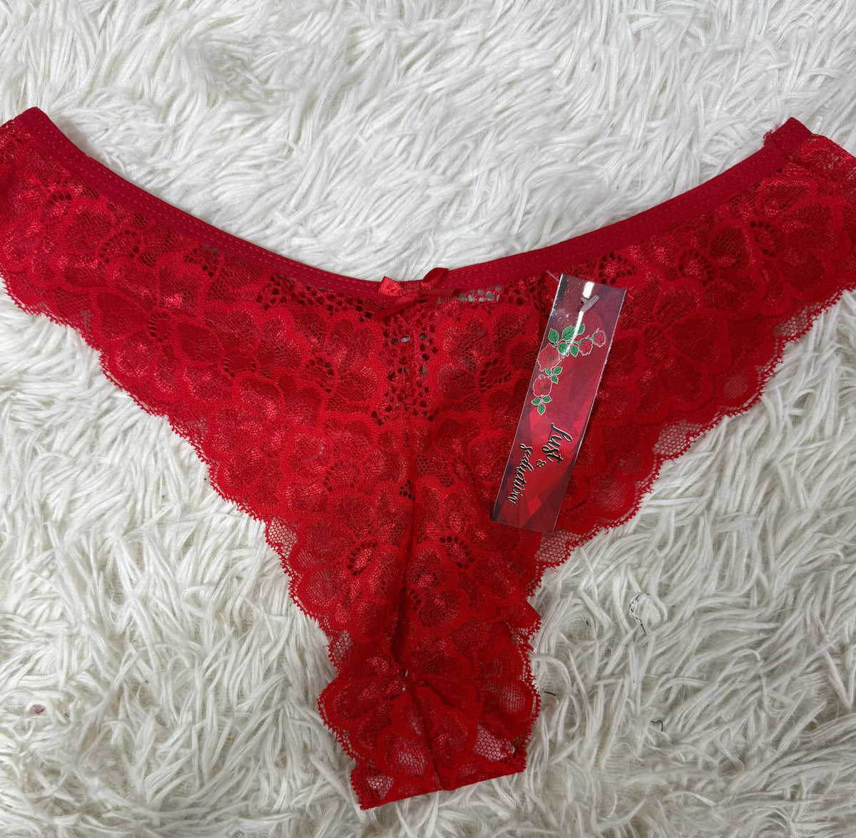 Tanga de dama roja tres tiras atrás