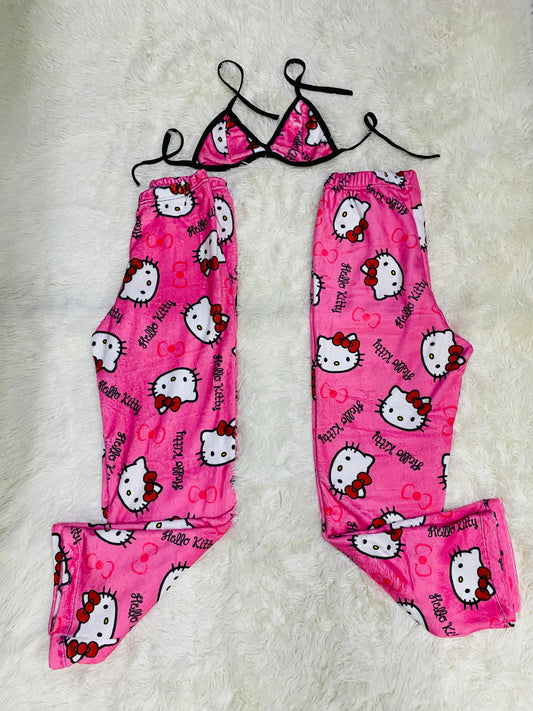 pijama afelpada hello kitty rosa