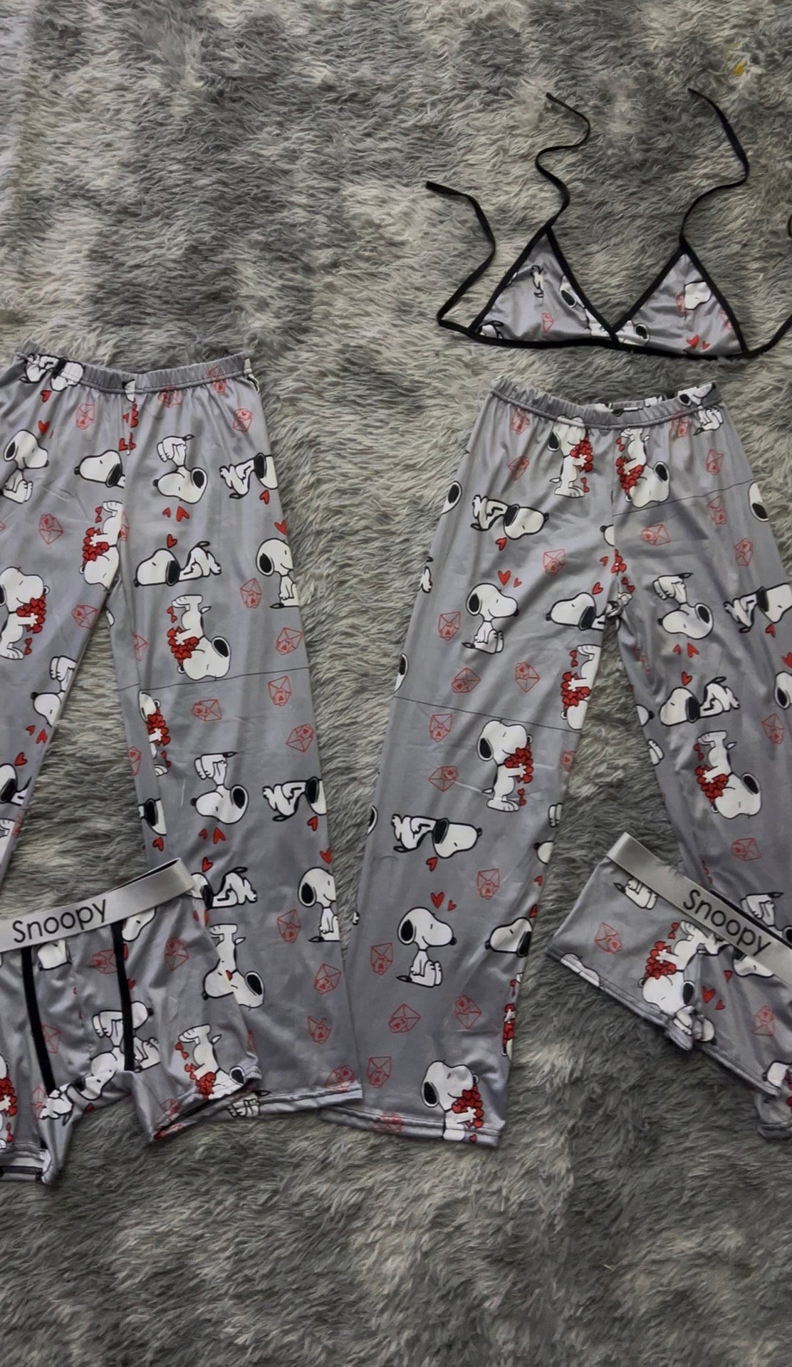 Grey Snoopy 5 piece pajama set For Valentines 💖🐶