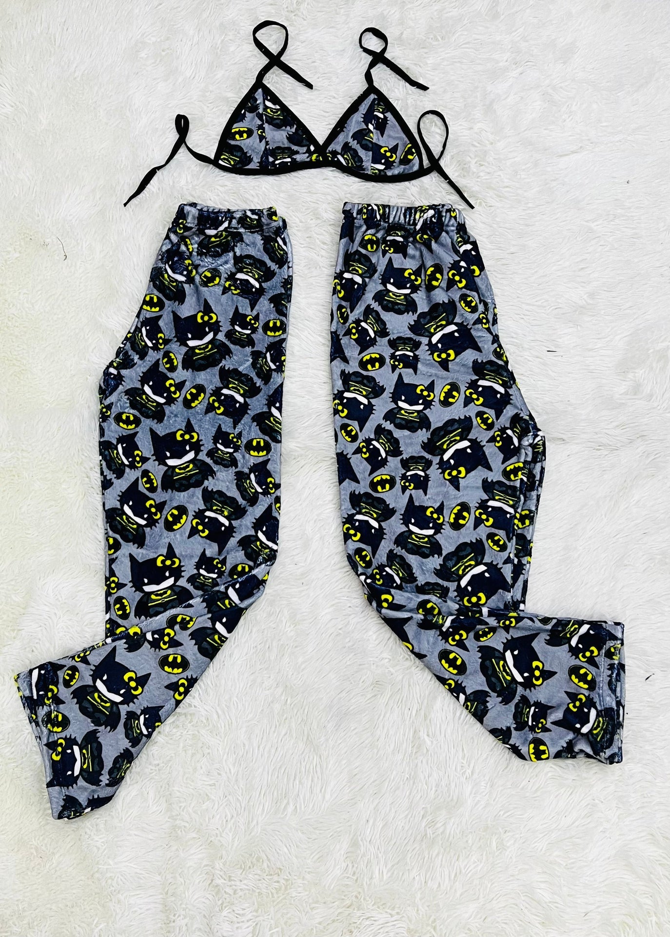 Kitty Batman Duo de pijama afelpada.