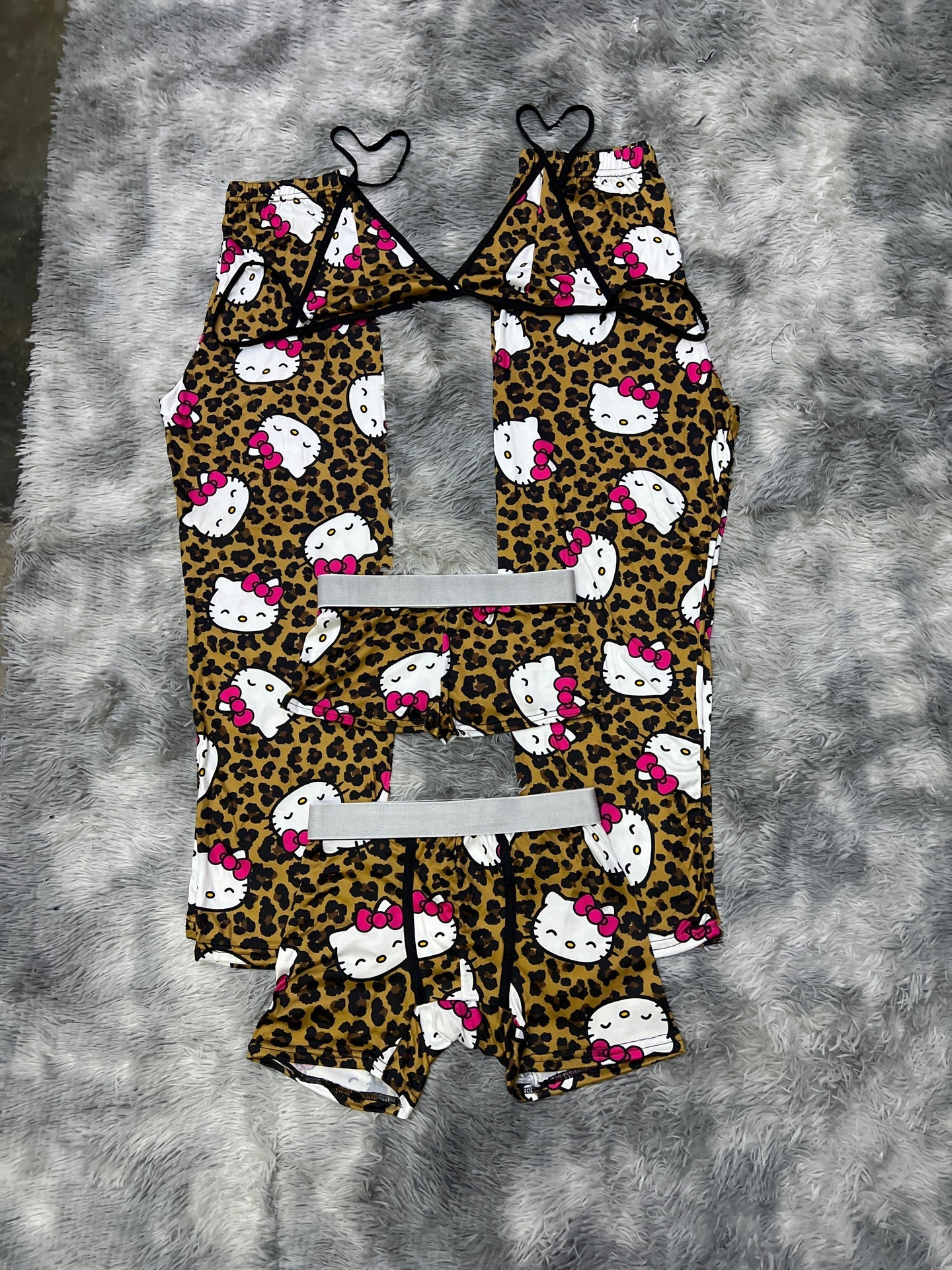 Hello kitty  animal print pijama 5 piezas